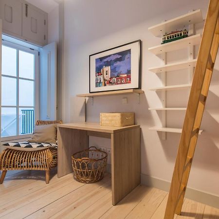 Lovelystay - 3 Bedroom Downtown Wonderwall リスボン エクステリア 写真