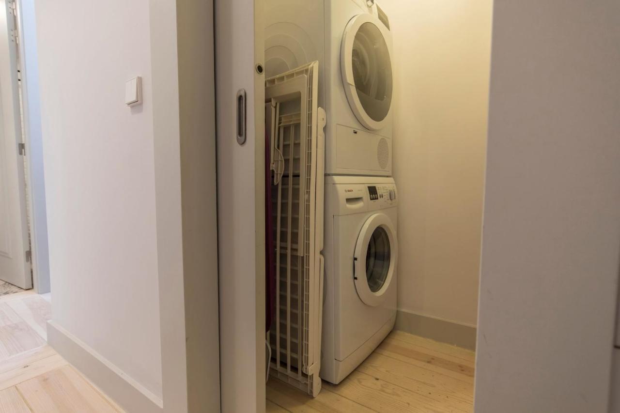 Lovelystay - 3 Bedroom Downtown Wonderwall リスボン エクステリア 写真
