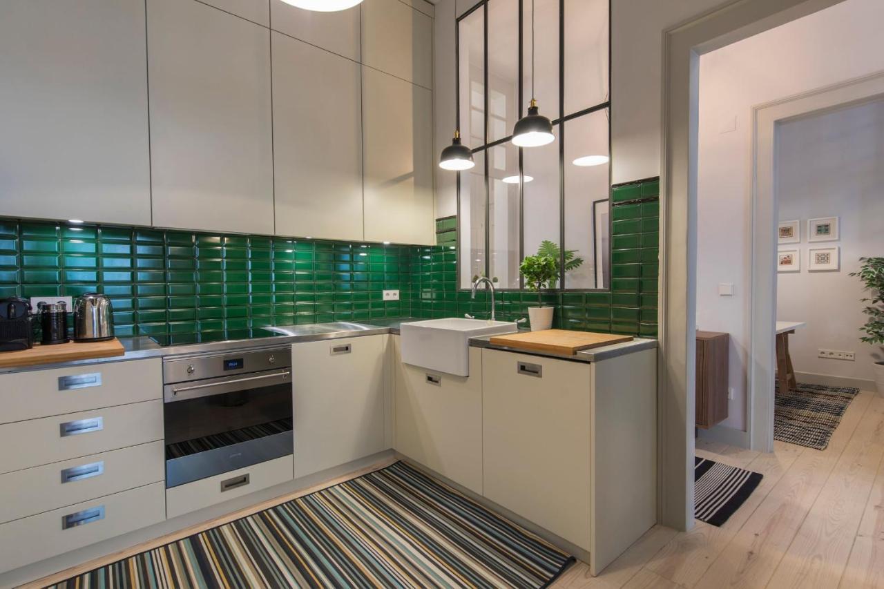 Lovelystay - 3 Bedroom Downtown Wonderwall リスボン エクステリア 写真